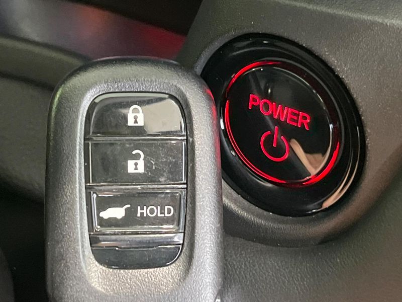 2022 Honda Vezel 6AA-RV5 (UW-6a6d65850487a)[27]
