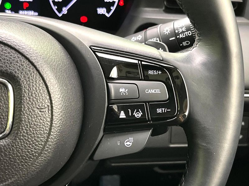 2023 Honda Vezel 6AA-RV5 (UW-6a6d658764504)[13]