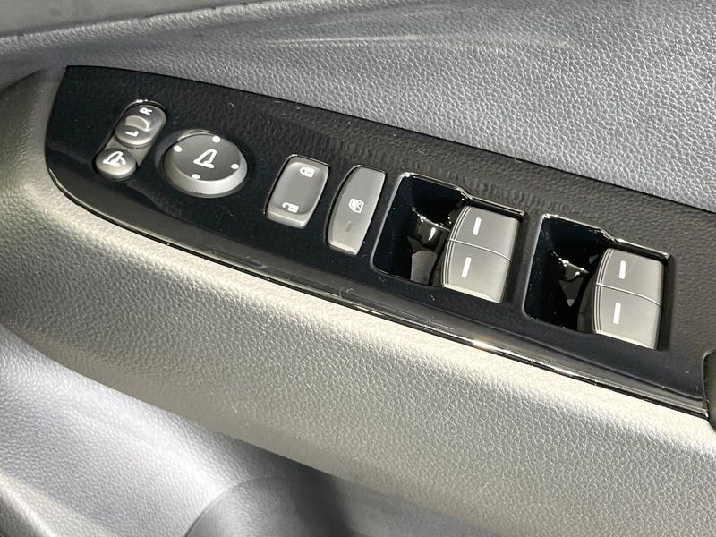 2022 Honda Vezel 6AA-RV6 (UW-6a6d658f64ed3)[16]