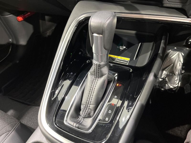 2022 Honda Vezel 6AA-RV6 (UW-6a6d658f64ed3)[28]