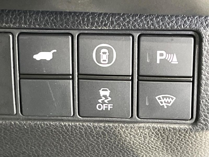 2022 Honda Vezel 6AA-RV6 (UW-6a6d658f64ed3)[17]
