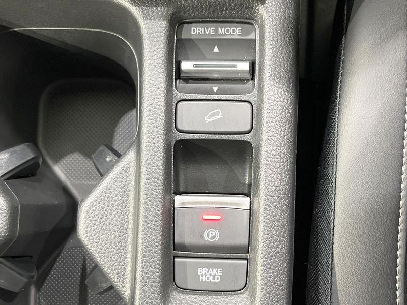 2022 Honda Vezel 6AA-RV6 (UW-6a6d658f64ed3)[29]