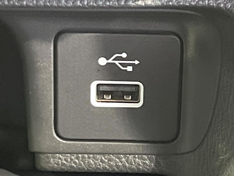 2022 Honda Vezel 6AA-RV6 (UW-6a6d658f64ed3)[22]