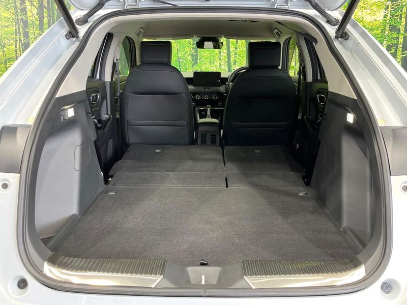 2022 Honda Vezel 6AA-RV6 (UW-6a6d658f64ed3)[10]