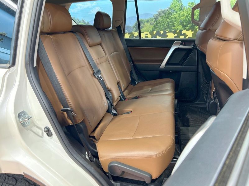 2021 Toyota Land Cruiser Prado 3BA-TRJ150W (UW-6a6d65b775ce8)[21]