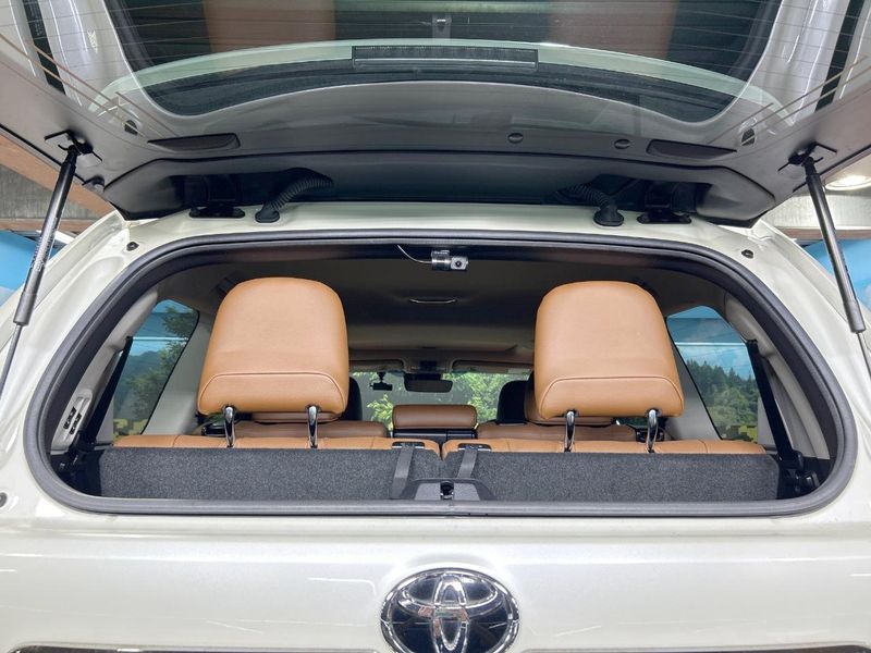 2021 Toyota Land Cruiser Prado 3BA-TRJ150W (UW-6a6d65b775ce8)[28]