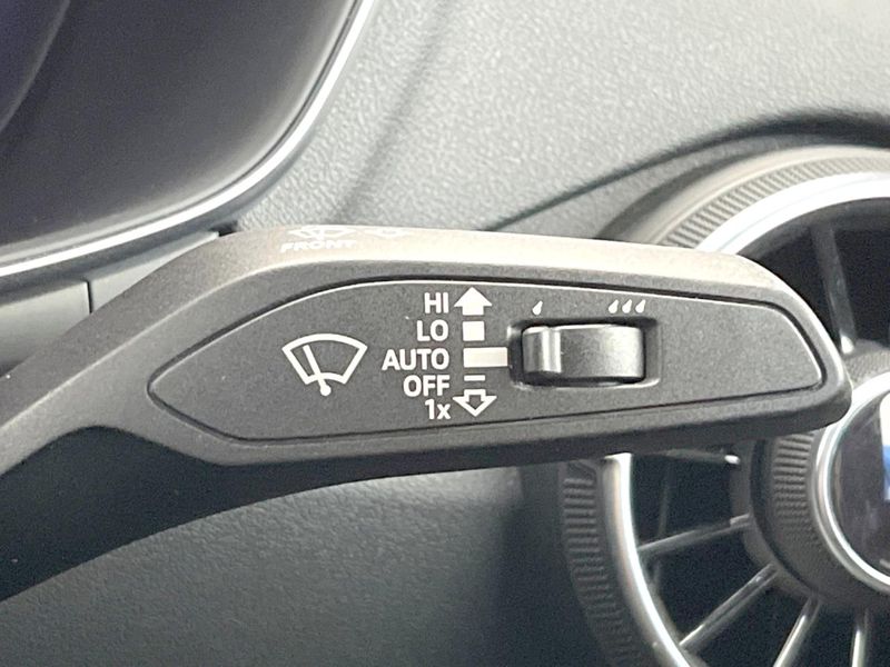 2017 Audi TT Coupe ABA-FVCHHF (UW-6a6d65c4ad87b)[27]
