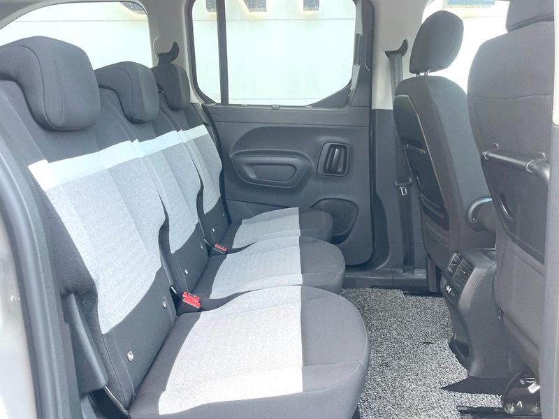 2023 Citroen Berlingo 3DA-K9CYH01L (UW-6a6d65d5960ab)[13]