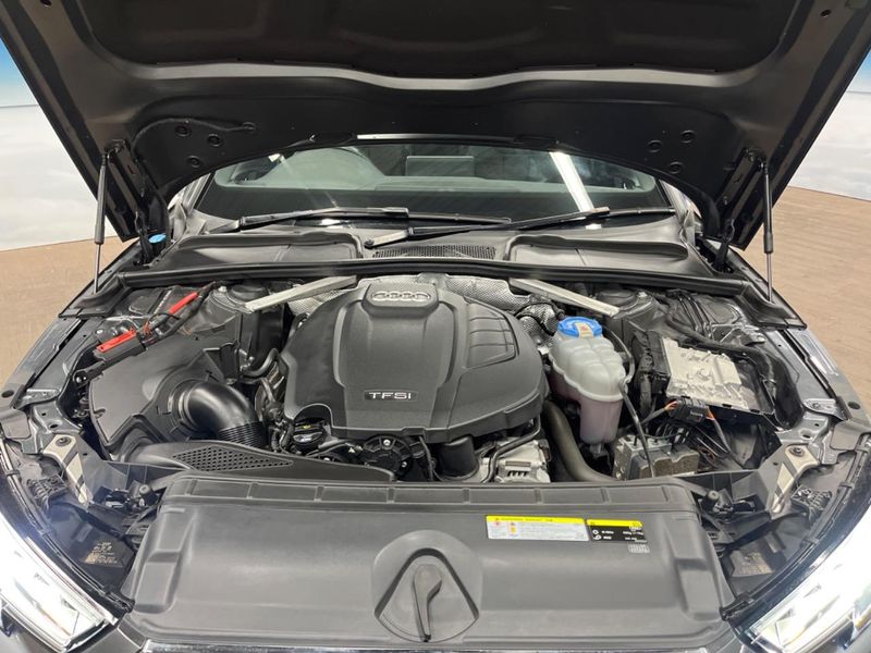 2016 Audi A4 ABA-8WCYRF (UW-6a6d65db055dc)[5]