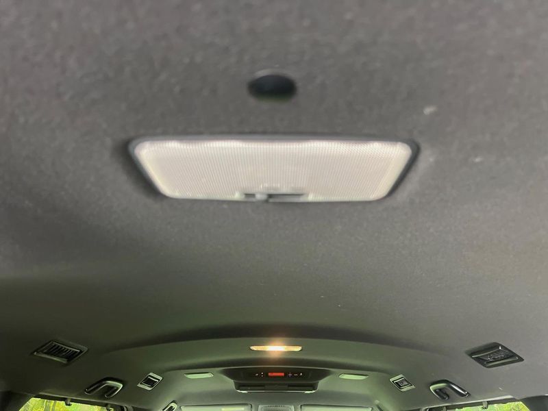 2019 Toyota Voxy DBA-ZRR80W (UW-6a6d66134f345)[11]