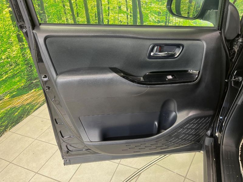 2019 Toyota Voxy DBA-ZRR80W (UW-6a6d66134f345)[13]