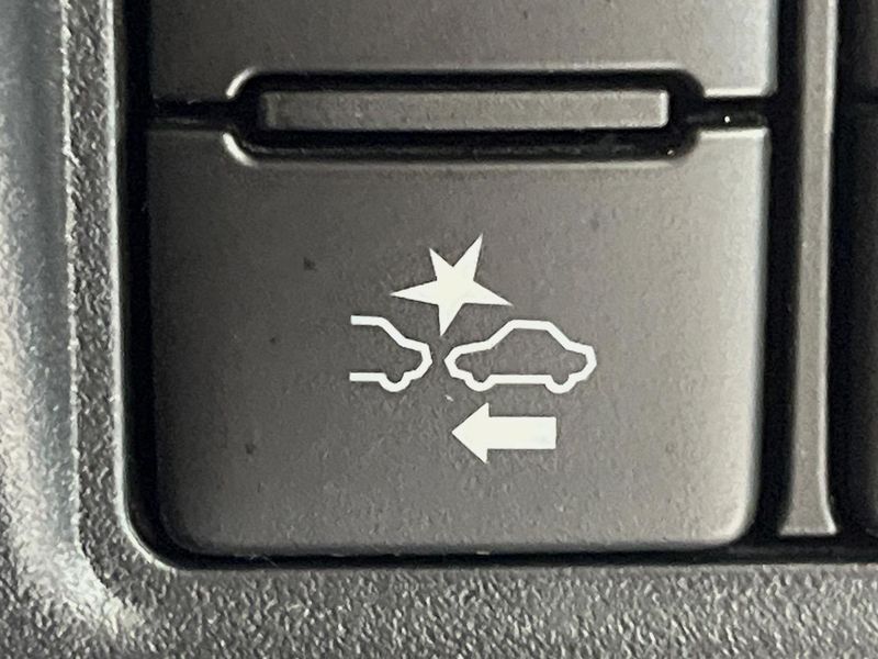 2019 Toyota Voxy DBA-ZRR80W (UW-6a6d66134f345)[29]