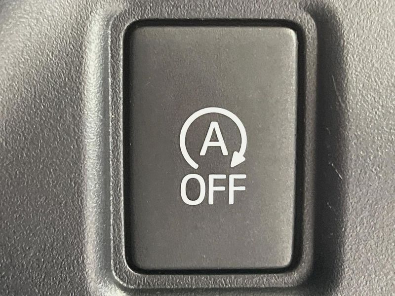 2019 Toyota Voxy DBA-ZRR80W (UW-6a6d66134f345)[26]