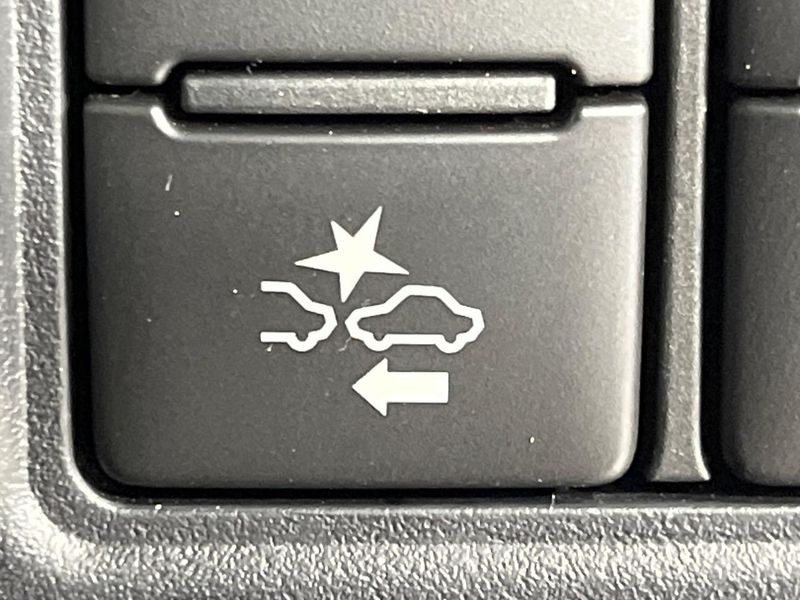 2017 Toyota Voxy DBA-ZRR85W (UW-6a6d6619f20ab)[16]