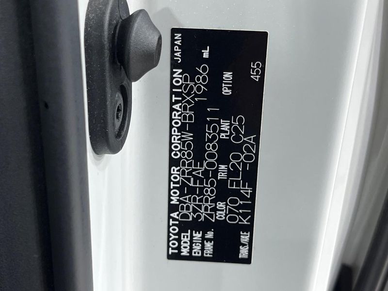 2017 Toyota Voxy DBA-ZRR85W (UW-6a6d6619f20ab)[1]