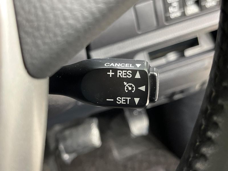 2017 Toyota Voxy DBA-ZRR85W (UW-6a6d6619f20ab)[18]
