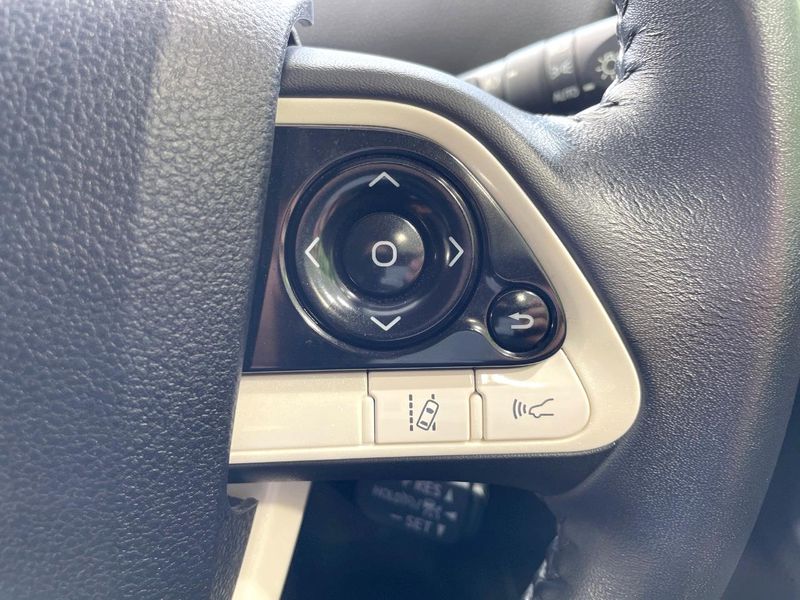 2017 Toyota Prius DAA-ZVW50 (UW-6a6d663601f3a)[27]