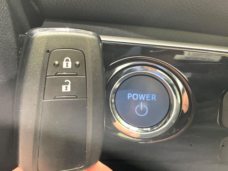 2017 Toyota Prius DAA-ZVW50 (UW-6a6d663601f3a)[13]