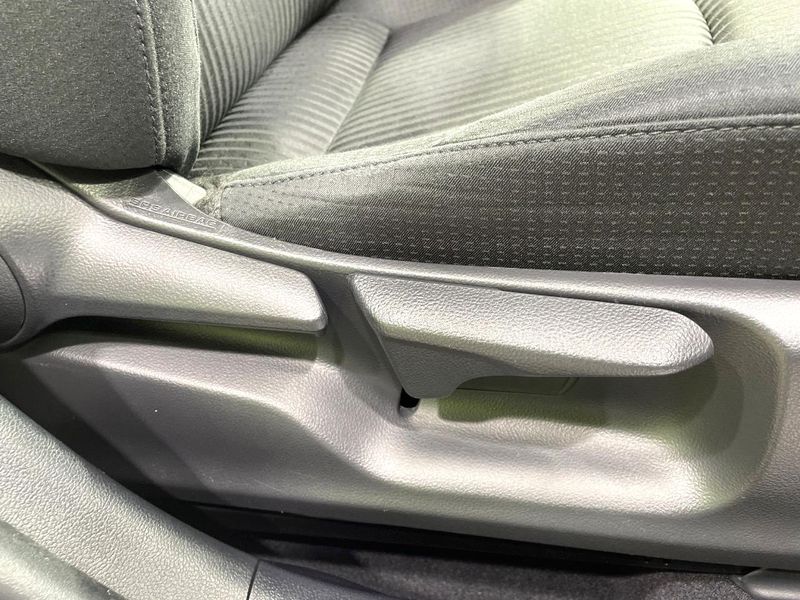 2017 Toyota Prius DAA-ZVW50 (UW-6a6d663601f3a)[12]