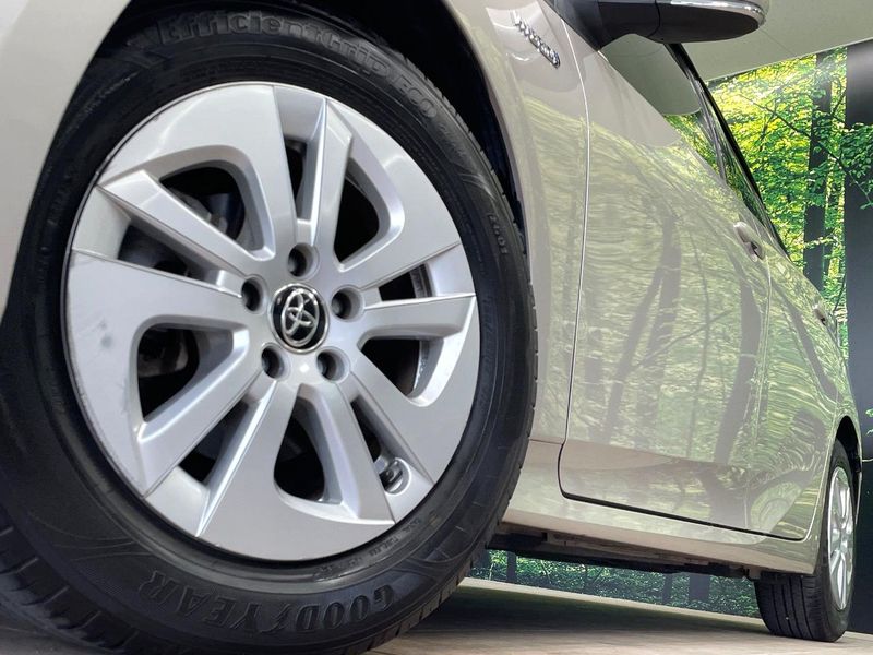 2017 Toyota Prius DAA-ZVW50 (UW-6a6d663601f3a)[10]
