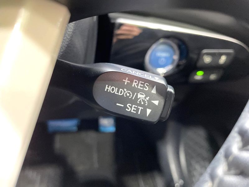 2017 Toyota Prius DAA-ZVW50 (UW-6a6d663601f3a)[28]