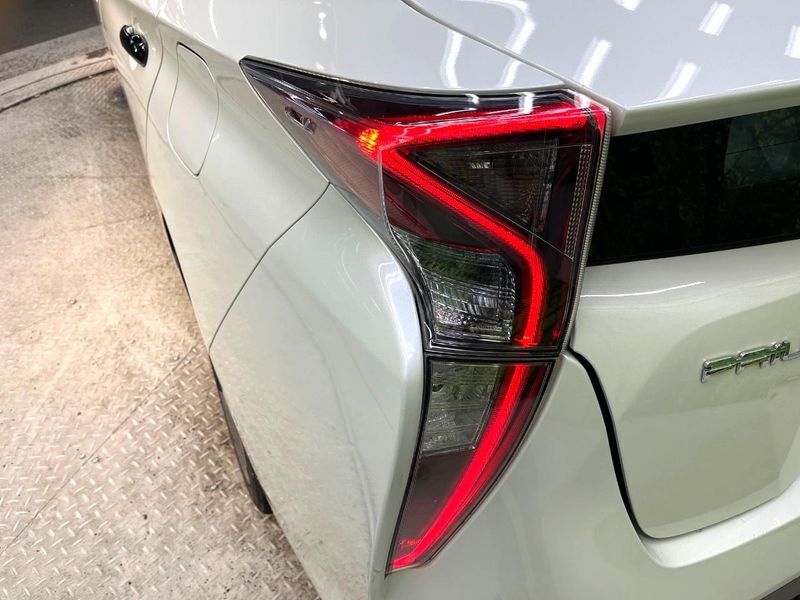 2018 Toyota Prius DAA-ZVW50 (UW-6a6d6636d283c)[18]