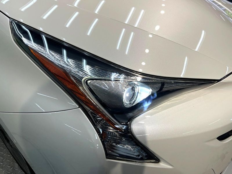 2018 Toyota Prius DAA-ZVW50 (UW-6a6d6636d283c)[16]