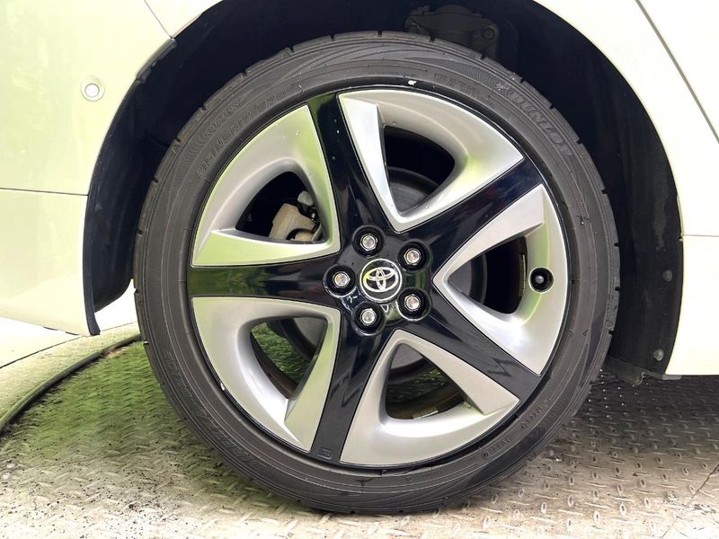 2018 Toyota Prius DAA-ZVW50 (UW-6a6d6636d283c)[12]