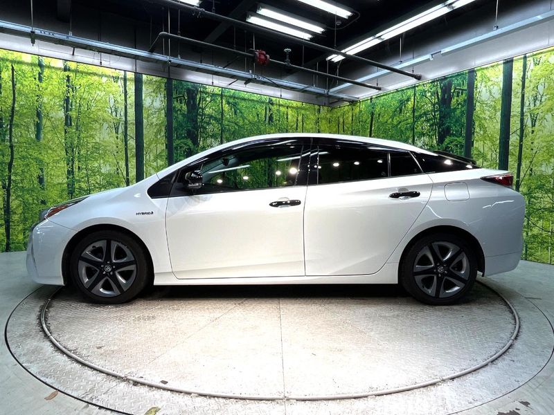 2018 Toyota Prius DAA-ZVW50 (UW-6a6d6636d283c)[22]
