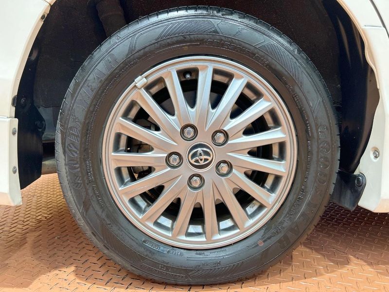 2016 Toyota Esquire DAA-ZWR80G (UW-6a6d664d1df89)[8]