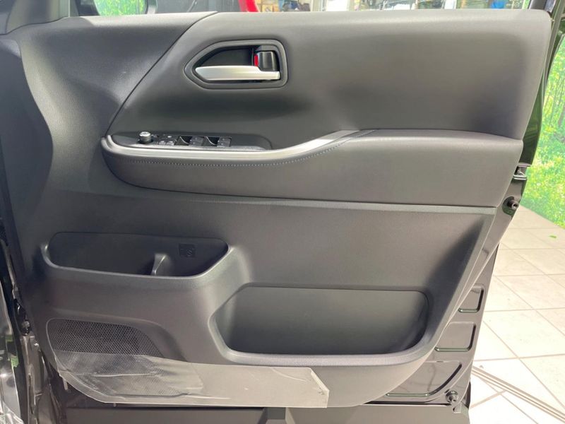 2023 Toyota Voxy 6AA-ZWR90W (UW-6a6d6657816ef)[17]
