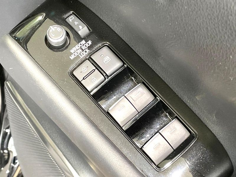 2022 Toyota Alphard 3BA-AGH30W (UW-6a6eb3b43897f)[11]