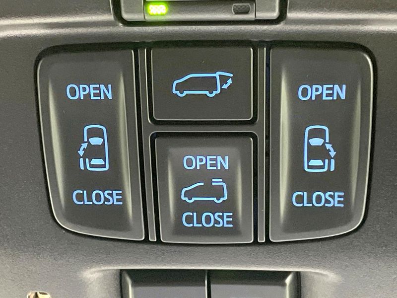 2022 Toyota Alphard 3BA-AGH30W (UW-6a6eb3b43897f)[23]