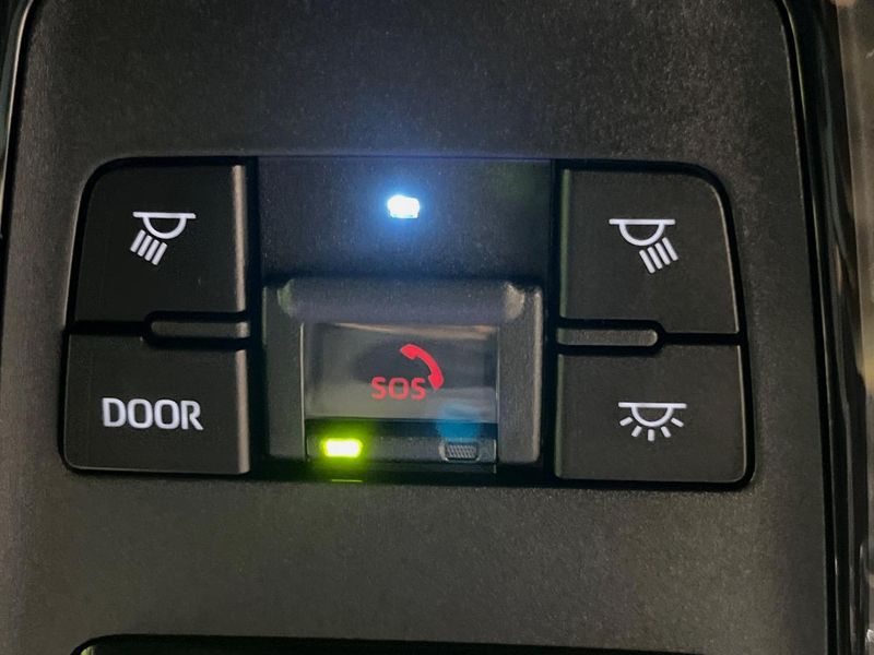 2023 Toyota Harrier Hybrid 6AA-AXUH80 (UW-6a6eb3dc5915d)[29]