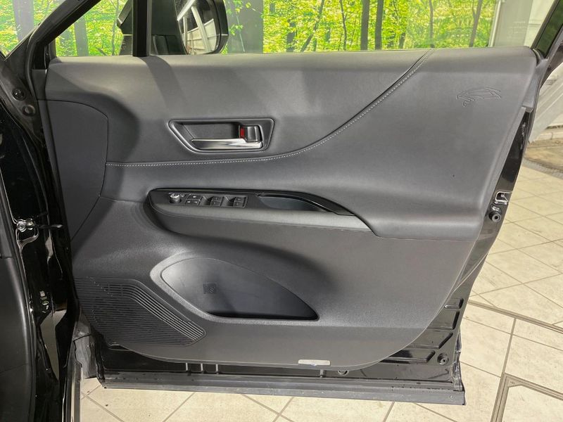 2023 Toyota Harrier Hybrid 6AA-AXUH80 (UW-6a6eb3dc5915d)[11]