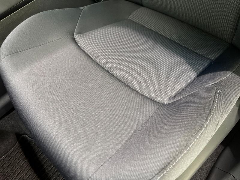 2023 Toyota Harrier Hybrid 6AA-AXUH80 (UW-6a6eb3dc5915d)[16]