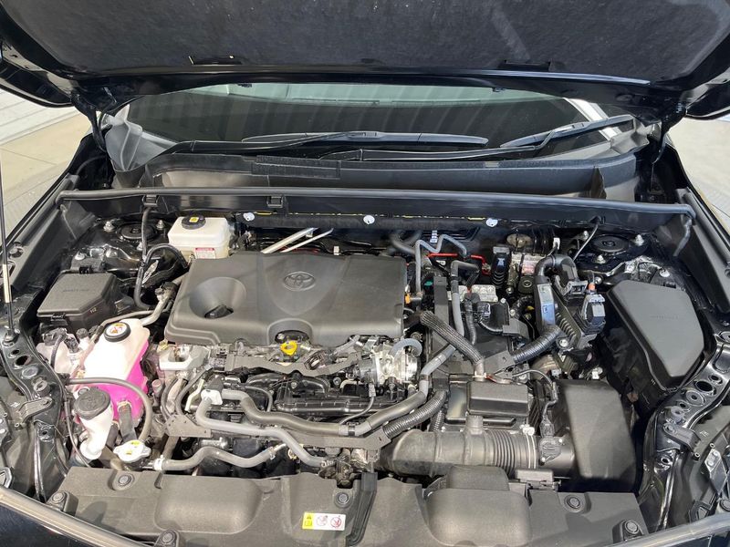 2023 Toyota Harrier Hybrid 6AA-AXUH80 (UW-6a6eb3dd5539d)[4]