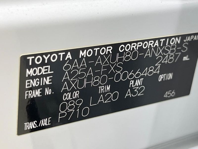 2023 Toyota Harrier Hybrid 6AA-AXUH80 (UW-6a6eb3dd59e29)[1]