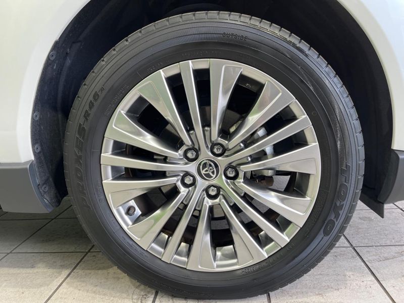 2024 Toyota Harrier Hybrid 6AA-AXUH80 (UW-6a6eb3e1cd48b)[22]