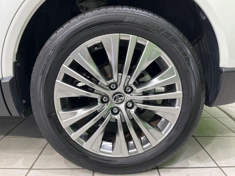 2024 Toyota Harrier Hybrid 6AA-AXUH80 (UW-6a6eb3e1cd48b)[19]