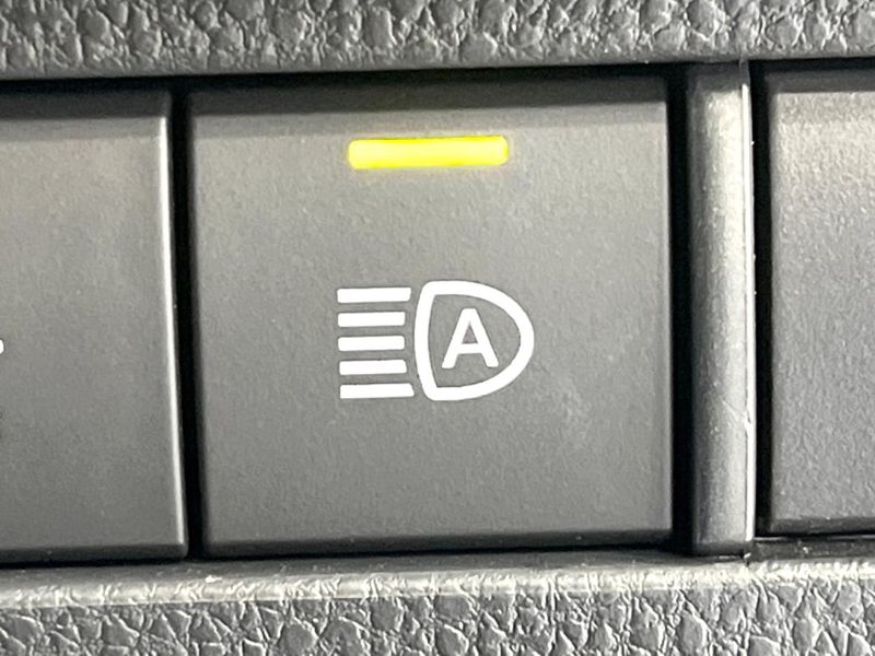 2024 Toyota Harrier Hybrid 6AA-AXUH80 (UW-6a6eb3e284b19)[28]