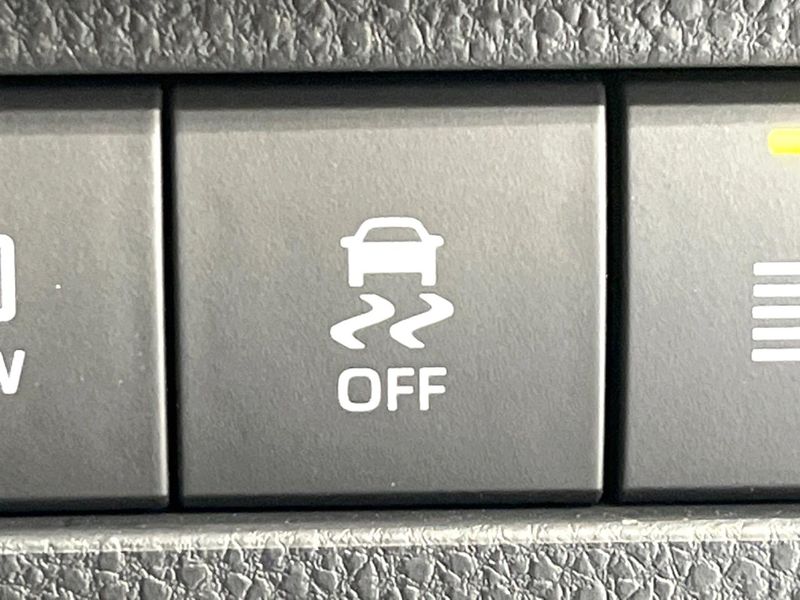 2024 Toyota Harrier Hybrid 6AA-AXUH80 (UW-6a6eb3e284b19)[27]