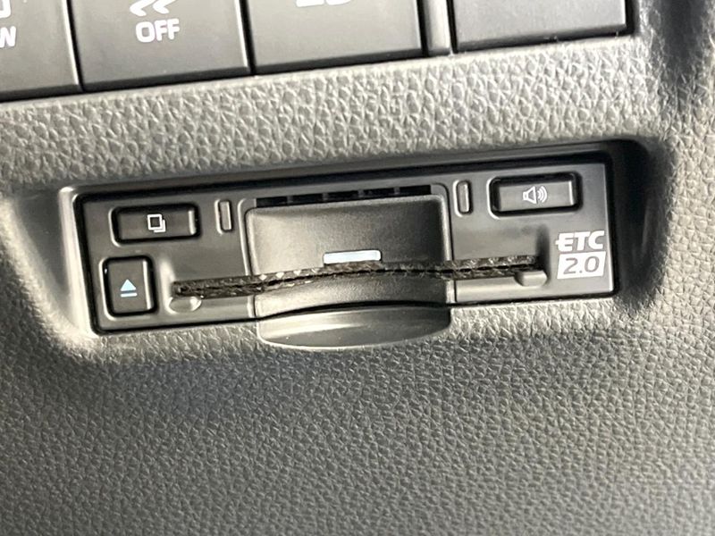 2024 Toyota Harrier Hybrid 6AA-AXUH80 (UW-6a6eb3e284b19)[29]