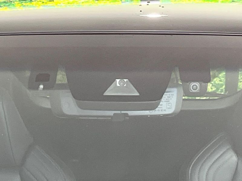 2022 Toyota Harrier Hybrid 6AA-AXUH85 (UW-6a6eb3e569a30)[17]