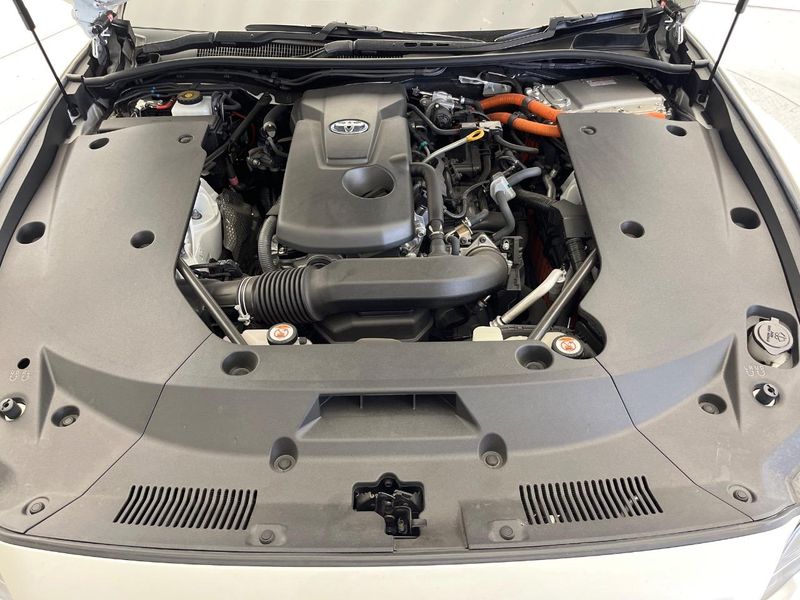 2018 Toyota Crown Hybrid 6AA-AZSH20 (UW-6a6eb3efc7807)[4]