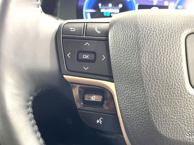 2023 Toyota Crown Crossover 6AA-AZSH35 (UW-6a6eb3f45fabf)[22]