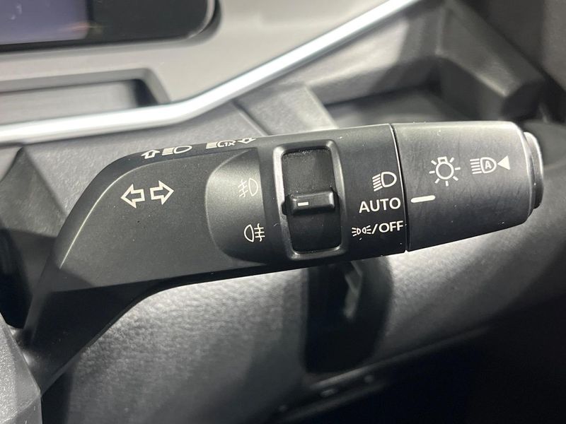 2022 Nissan Aura 6AA-FE13 (UW-6a6eb46505f26)[16]