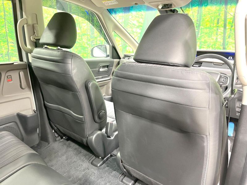 2017 Honda Freed Plus Hybrid DAA-GB7 (UW-6a6eb47583afc)[26]