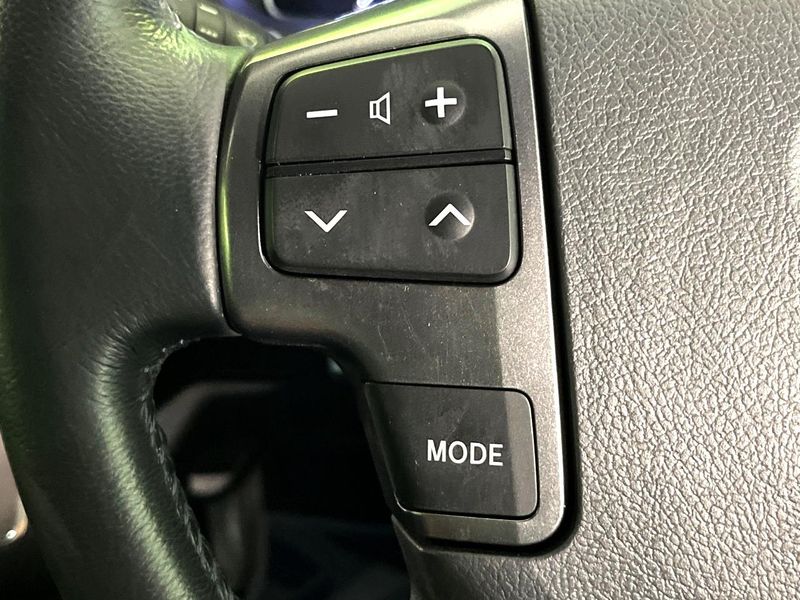 2023 Toyota Hiace Van 3DF-GDH206V (UW-6a6eb47cb9801)[26]