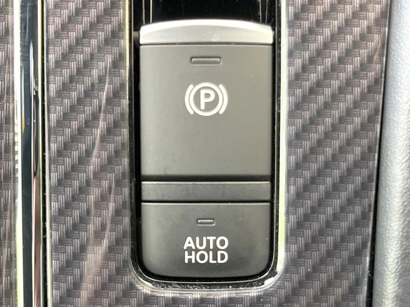 2022 Mitsubishi OUTLANDER PHEV 5LA-GN0W (UW-6a6eb499122a9)[19]